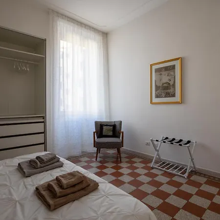 Appartement Urbanpiramide - *